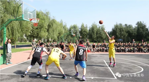 【尼康 D700和索尼 HX1哪个好】索尼HX1和尼康D700的区别和对比